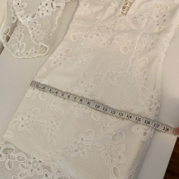 Bardot Ivory Indra Lace Bell Sleeves Dress Size 6 - Picture 12 of 14